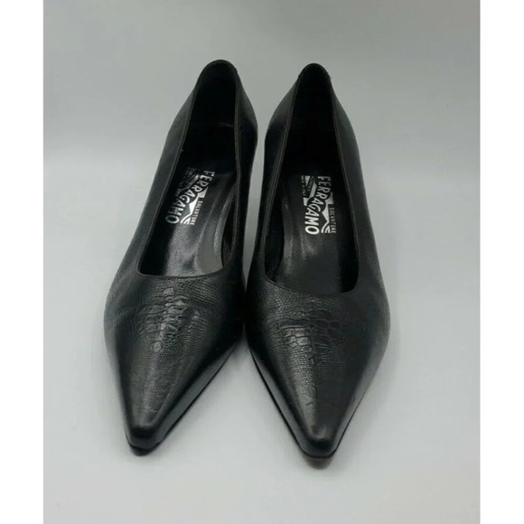 SALVATORE FERRAGAMO Black Leather Croc Point Toe Pumps Womens Kitten Heel 10B - Picture 2 of 12